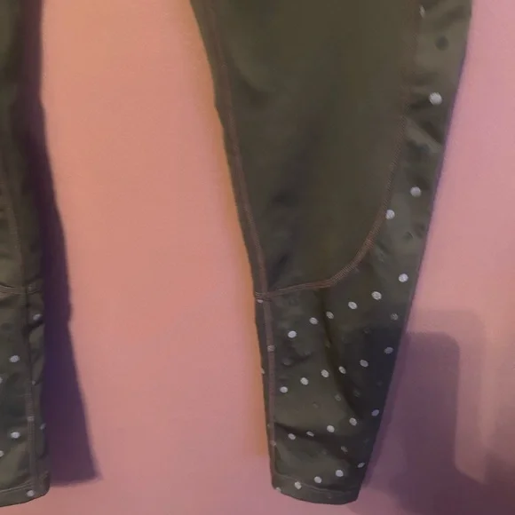 NIKE DRI-FIT REFLECTIVE ATHLETIC/FITNESS/RUNNING PANTS  SMALL, SIDE/REAR POCKET - Picture 9 of 10